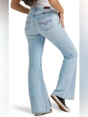 Wrangler High Rise Fierce Flare Jean Light Wash Western Boho Pockets /32x32